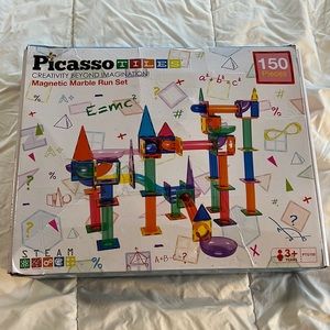 Picasso (150 give or take) magnetic 🧲 tiles